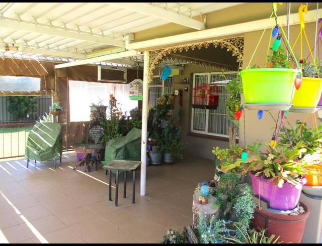 4 BEDROOM HOUSE FOR SALE IN HOSPITAALPARK